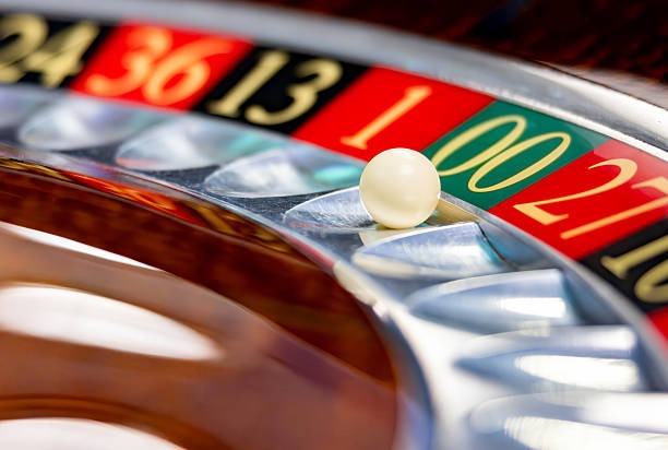 pakjp slot mobile app interface showing Liga 1 fixtures and live-dealer options